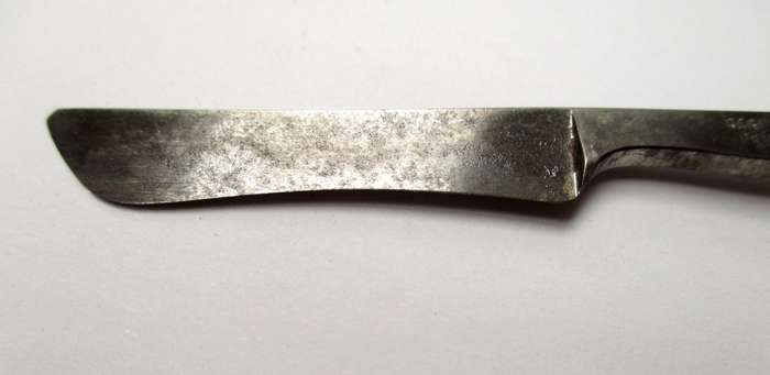 Antique Robert Klaas Cut Throat Razor - Genuine Mother of Pearl - Marked Prussia