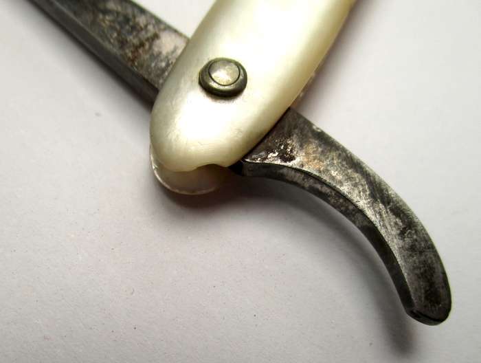 Antique Robert Klaas Cut Throat Razor - Genuine Mother of Pearl - Marked Prussia
