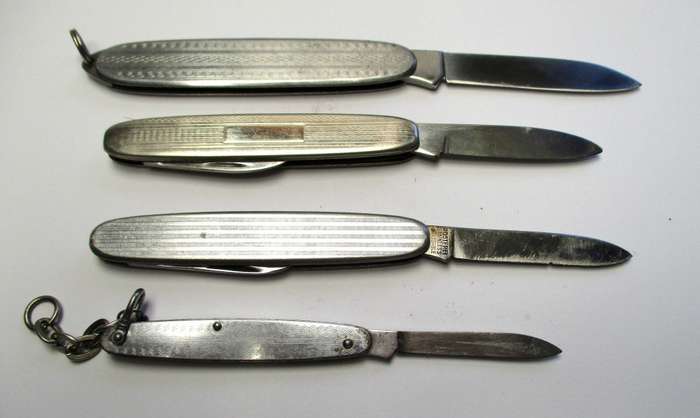 Lot of 4 vintage folding knives / pocket knife lot