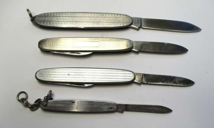 Lot of 4 vintage folding knives / pocket knife lot