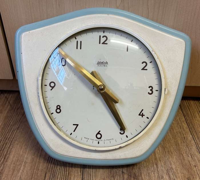 Wall clock Wehle Retro