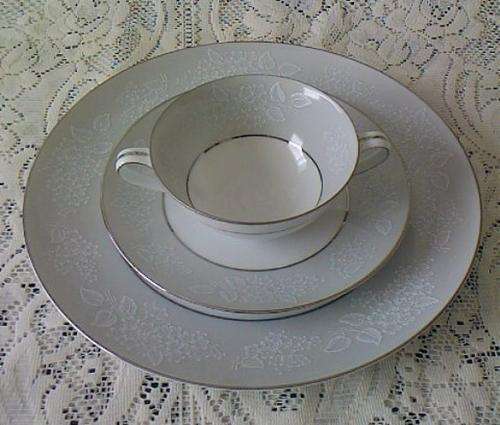 NORITAKE 'DAMASK' 3-PLACE SETTING (12 AVAILABLE)