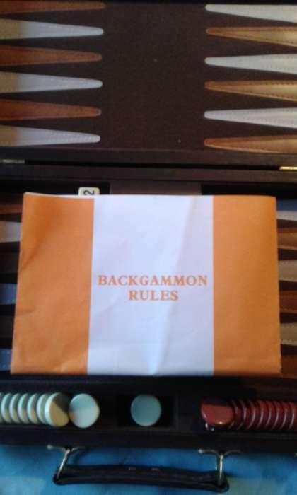 backgammon boardgame