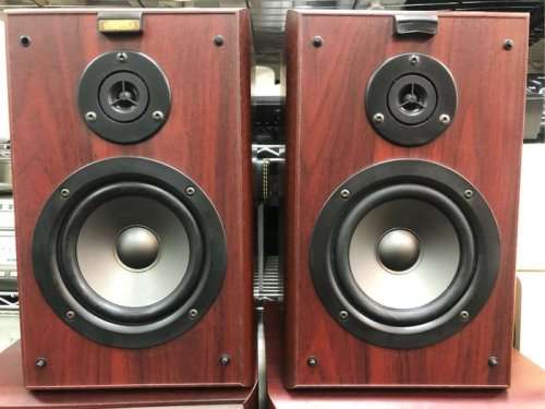 Jamo Cornet 30 iV Book Shelf High End Speakers