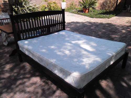 Vintage queen size bed