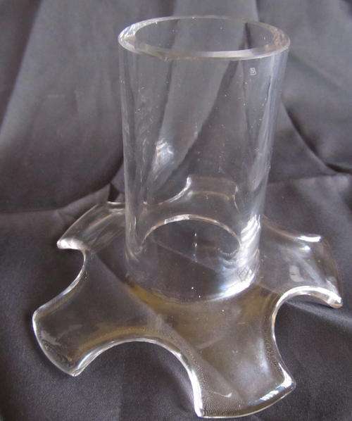 STUART GLASS PIE FUNNEL