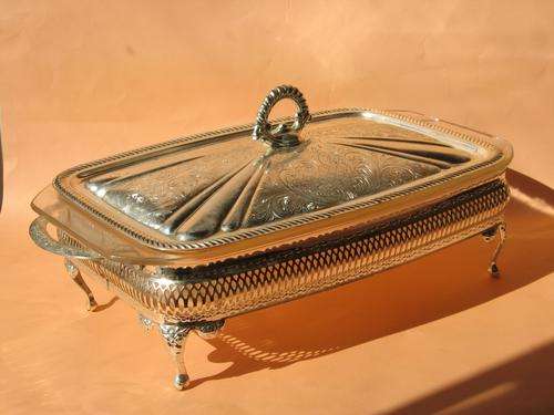 SILVER PLATED RECTANGLE STAND AND SERVING DISH WITH LID