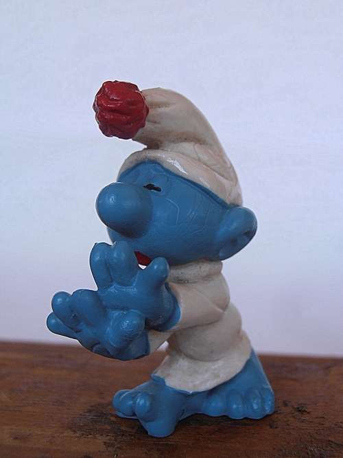 20021 Sleepwalker Smurf, Vintage Smurfs figure, Shipping will only be charged once!