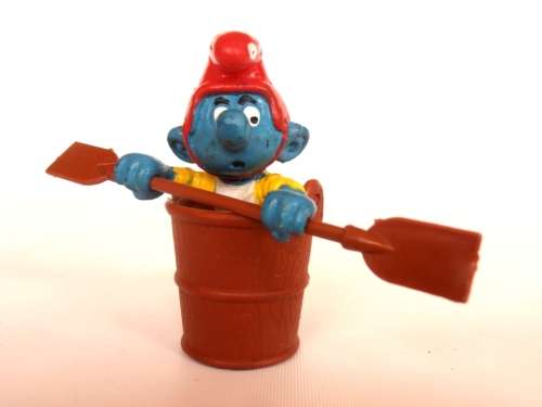 Vintage Smurfs figure, Smurf paddling in bucket, Shipping will only be charged once!