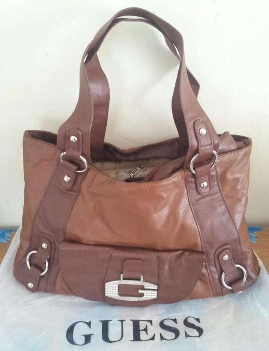 AUTHENTIC LADIES GUESS HANDBAG