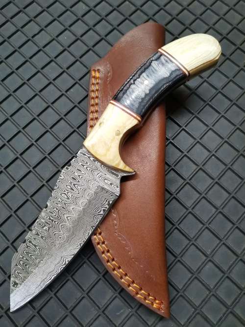HANDMADE DAMASCUS STEEL HUNTING KNIFE