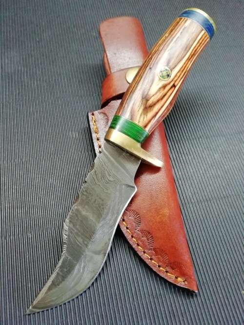 HANDMADE DAMASCUS STEEL HUNTING KNIFE !!!