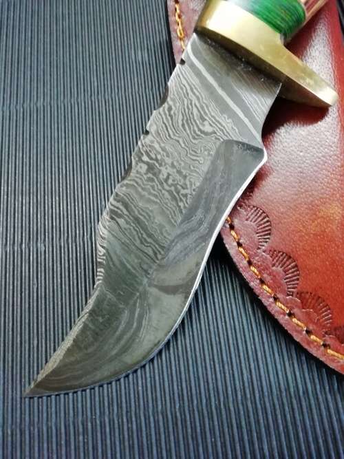 HANDMADE DAMASCUS STEEL HUNTING KNIFE !!!