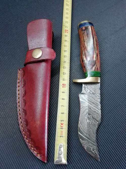 HANDMADE DAMASCUS STEEL HUNTING KNIFE !!!