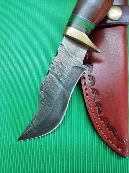 HANDMADE DAMASCUS STEEL HUNTING KNIFE !!!