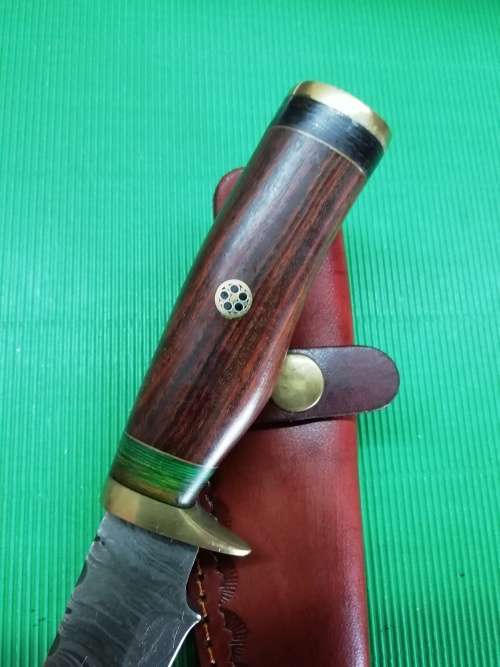 HANDMADE DAMASCUS STEEL HUNTING KNIFE !!!