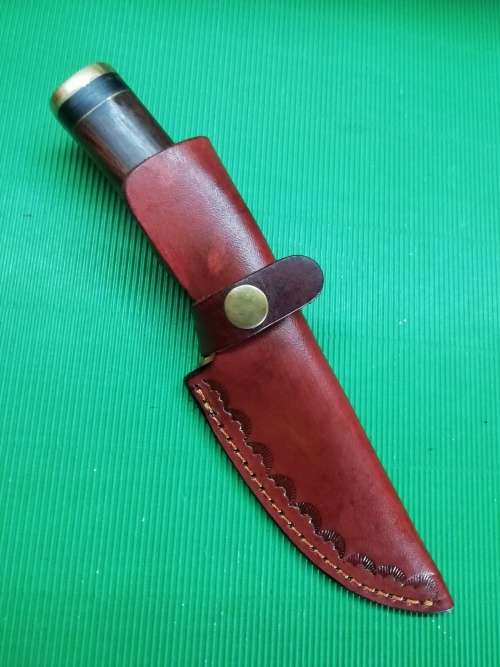 HANDMADE DAMASCUS STEEL HUNTING KNIFE !!!