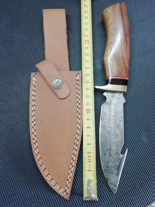 HANDMADE DAMASCUS STEEL HUNTING KNIFE !!!