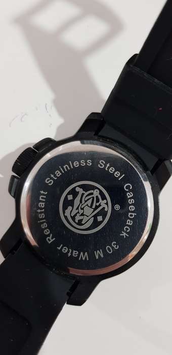 SMITH and WESSON COMMANDO MEN`S WATCH