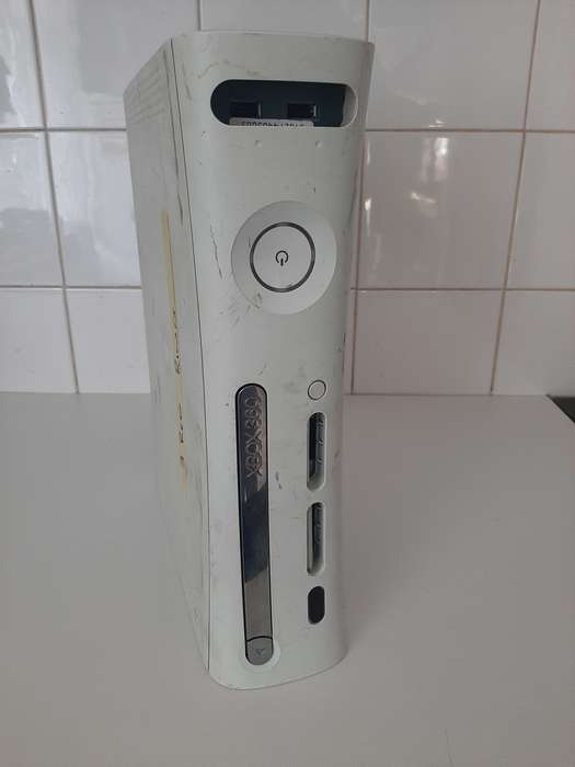XBOX 360 not working ( Three red rings )