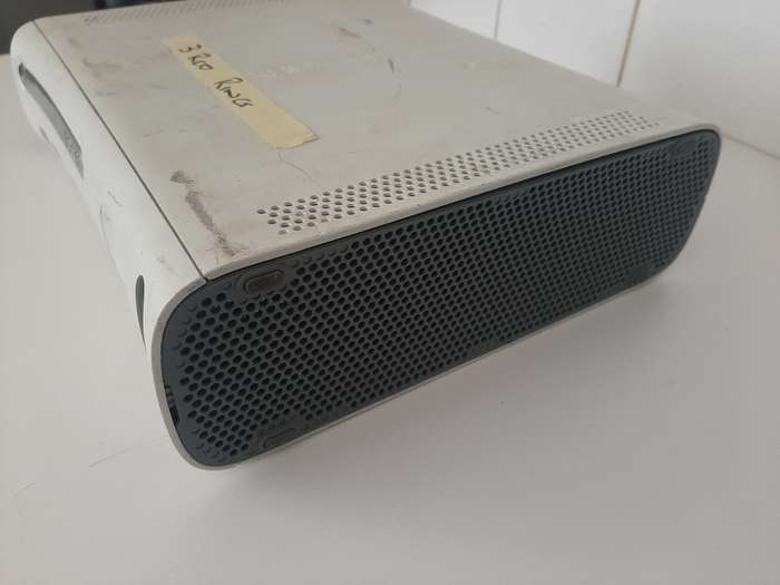 XBOX 360 not working ( Three red rings )
