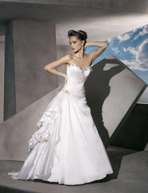 Brand New Custom Made Wedding Dress 2012 Collection