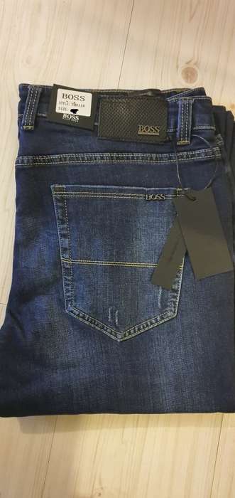 HUGO BOSS SKINNY JEANS - Mens Jeans - SIZE 32 - Brand New