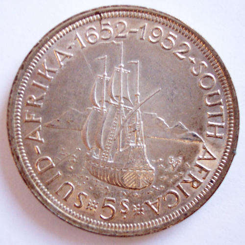 1952-5 SILVER SHILLING IN TOP CLASS CONDITION