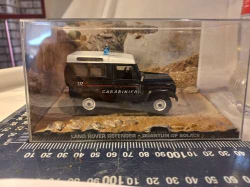 007 James Bond Land Drover Defender -Quantum of Sollace