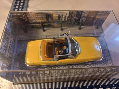 007 James Bond Triumph Stag - Diamonds are forever
