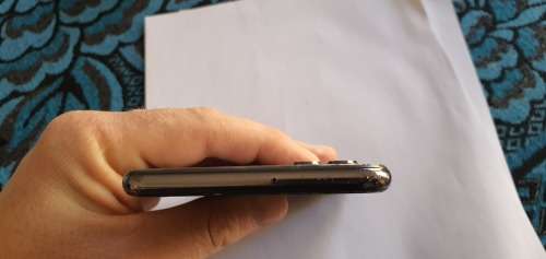 Huawei Nova 2S / cracked screen