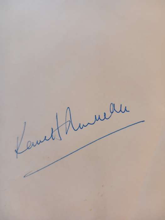 Newman`s Birds of Southern Africa by Kenneth Newman, Signed