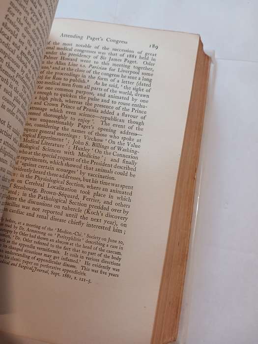 The Life of Sir William Osler by Harvey Cushing Vol. 1, 1926