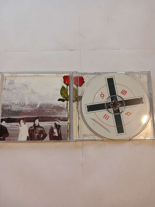 Thirty Seconds to Mars, A Beautiful Life CD