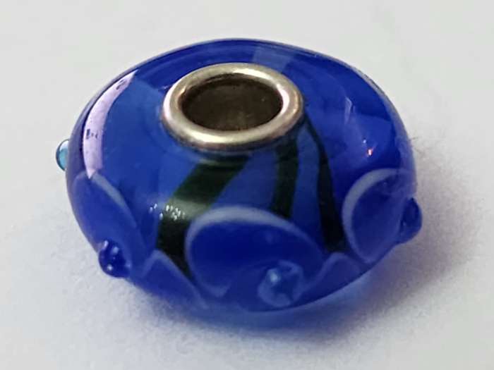 Elegant Christmas Trollbead - RETIRED BEAD