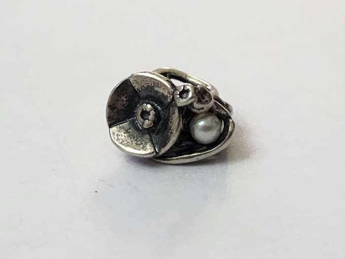 POPPIES BEAD - RETIRED BEAD