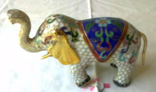 CLOISONNE ELEPHANT - Delightful piece