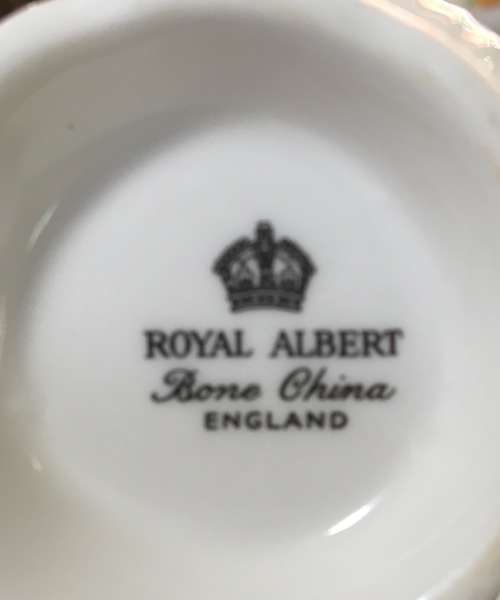 Royal Albert Un-named Trio Buttercups