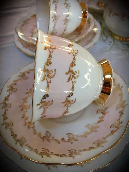 Royal Albert Un-named Trio Pastel Pink