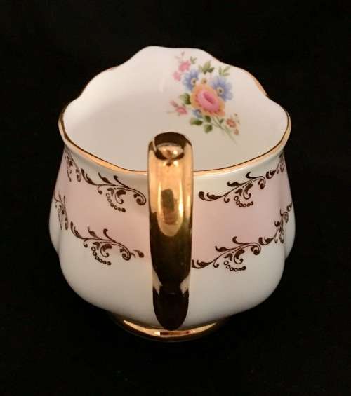 Royal Albert Un-named Milk jug Pastel Pink