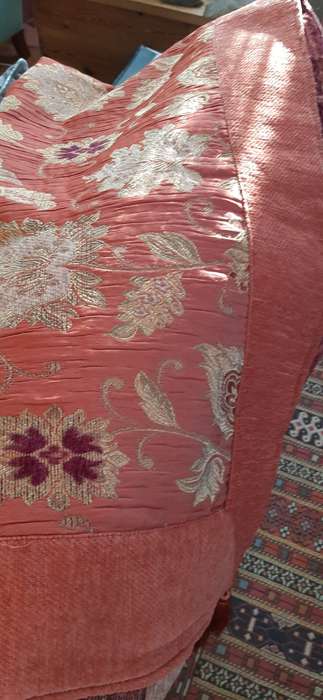 ZURICH THROW/TABLECLOTH EMBOSSED