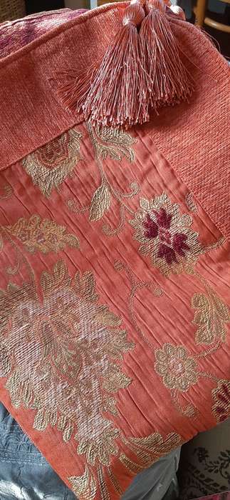 ZURICH THROW/TABLECLOTH EMBOSSED