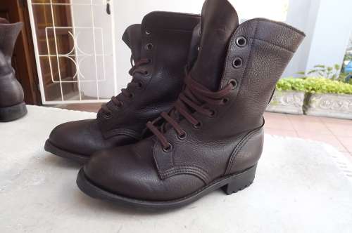 Pair of SADF genuine leather brown army boots.By DWS.Issued in 2009.Size 4.5.Army size 232