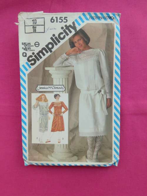 `SIMPLICITY` 6155 sewing pattern for dress,sash and slip in sizes 8 to 14. Good condition