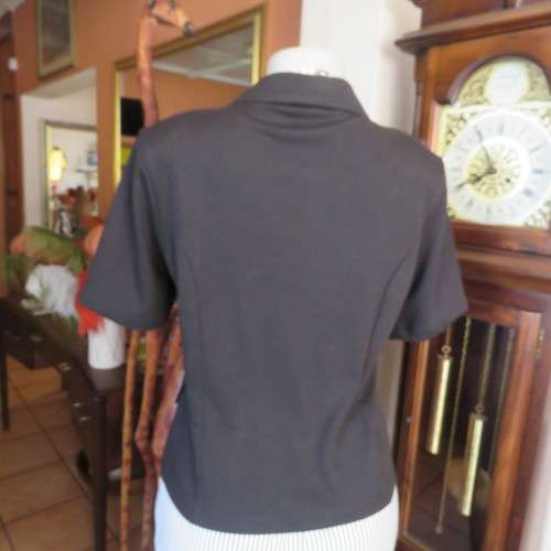 Black/red short sleeve button down top