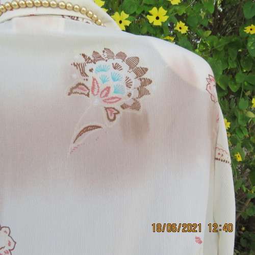 PENNY C rich cream button down top with brick/brown and blue paisley pattern. Size 48/24. As new