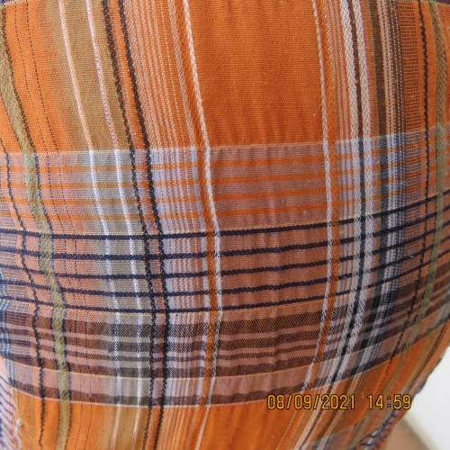 On trend autumn colour check bandless skirt size 34/10 by GOOD FRIENDS. In bubble polycotton fabric.