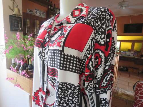 Casual long sleeve bo-ho top in red/black and white cotton size 38/14 by TRUWORTHS.Good condition