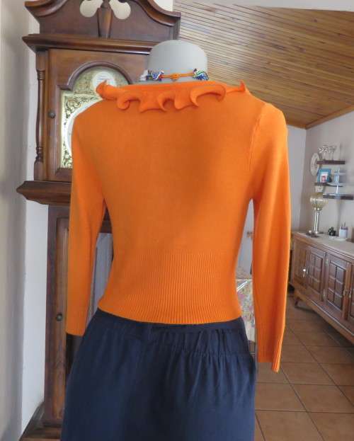 BNE Chic long sleeve stretch polycotton knit cardigan in orange. Size 34.