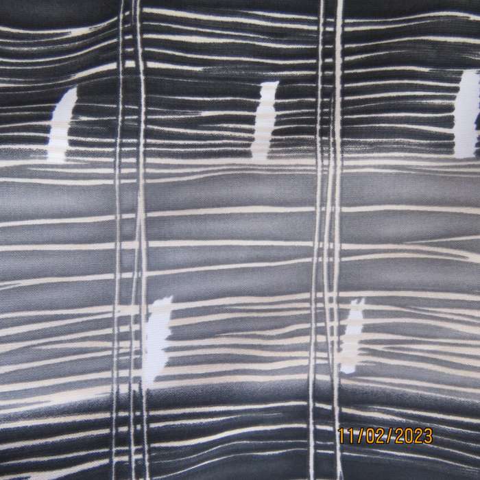 Monographic short sleeve button down top. Open collar. Size 42/18. By Boutique. Brand new cond.